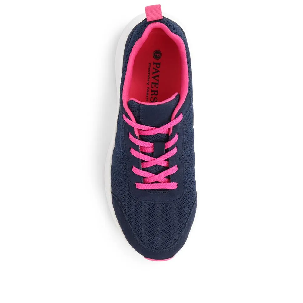 Lace-Up Trainers - BRK39032 / 325 104