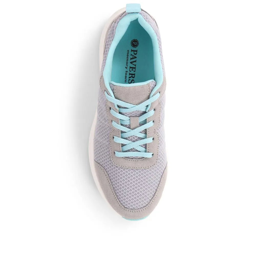 Lace-Up Trainers - BRK39032 / 325 104