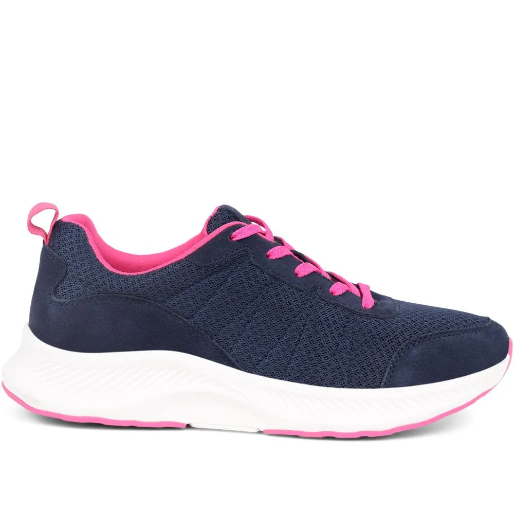 Lace-Up Trainers - BRK39032 / 325 104