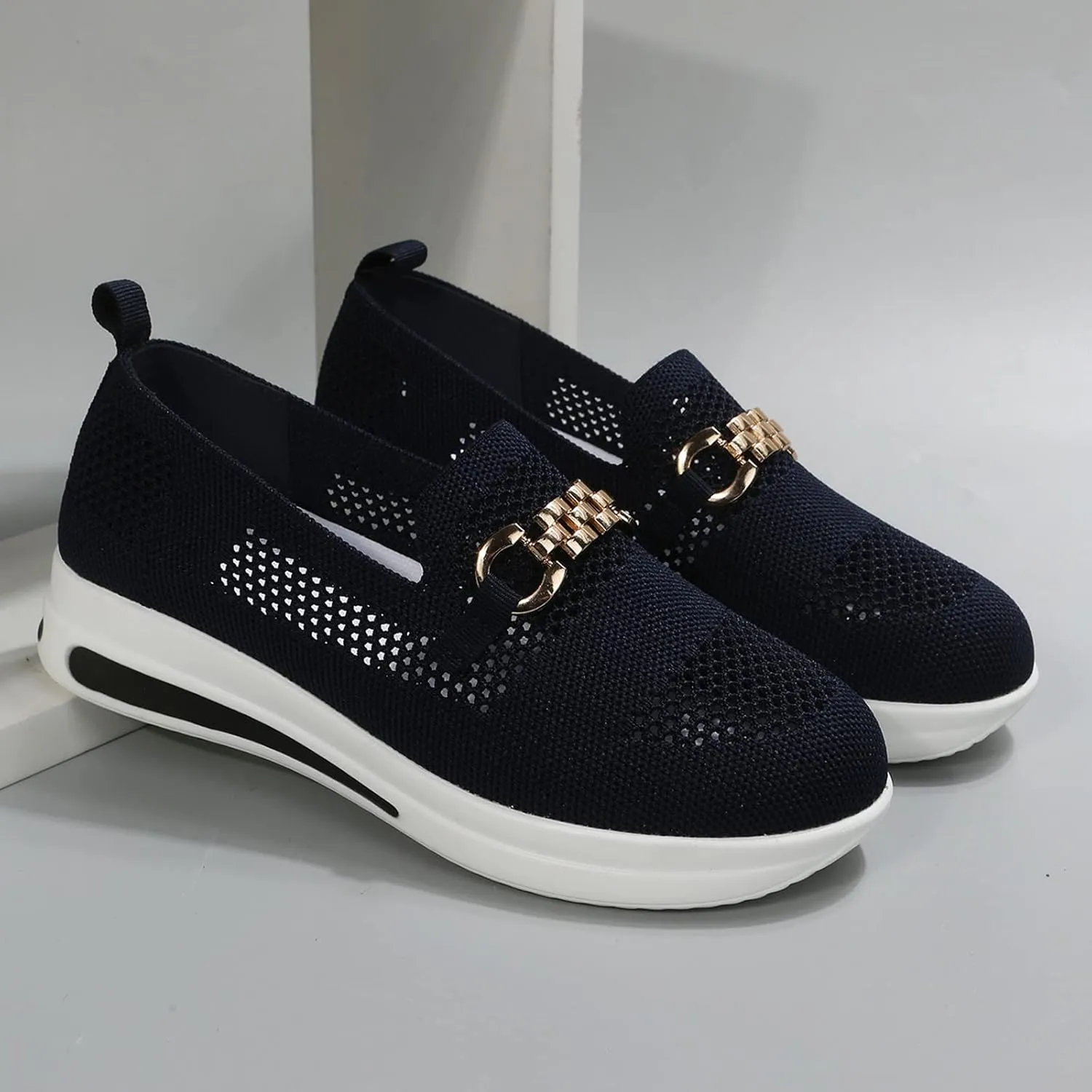 Loafers for Women Low Top Non Slip Shoes Classic Comfort Flat Fashion Sneakers with Metal Decor Ladies Slip On Casual Boat Shoes Mesh Breathable Elastic Tennis Sneakers for Gym Travel Daily Wear