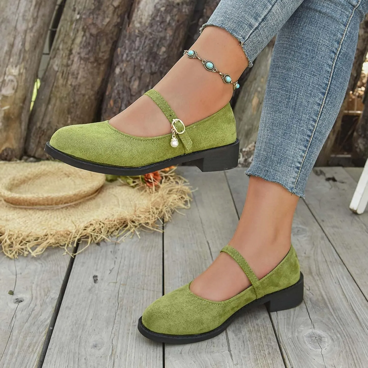Women's Casual Closed Toe Flat Shoes Comfortable Everyday Walking Sneakers for Jeans All Seasons Versatile Wear
