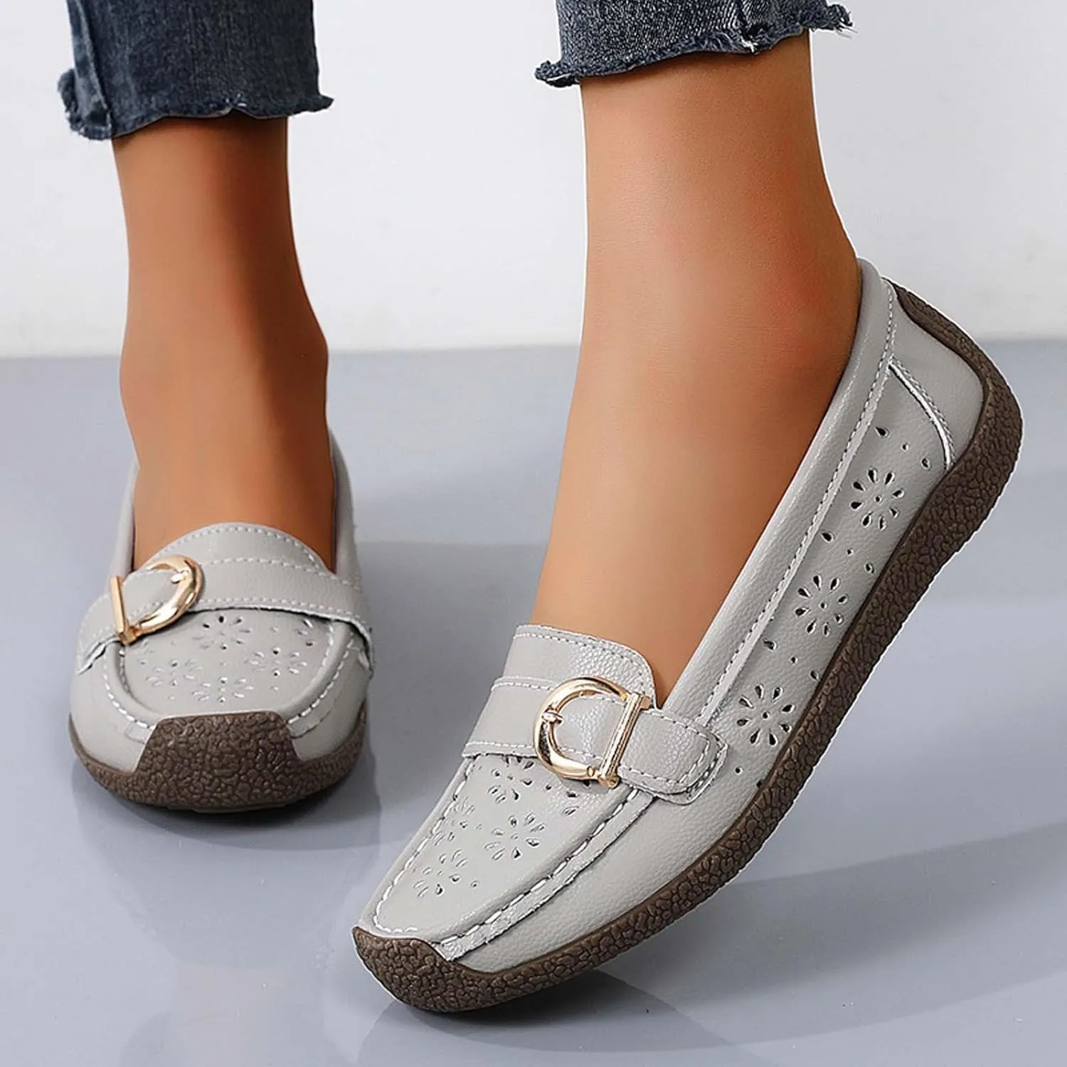 Women's Casual Comfortable Slip On Flat Shoes Breathable Soft Sole Loafers for Walking Driving Everyday Wear with Jeans Skirts