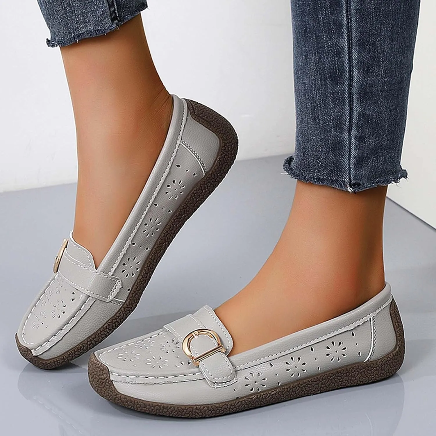 Women's Casual Comfortable Slip On Flat Shoes Breathable Soft Sole Loafers for Walking Driving Everyday Wear with Jeans Skirts
