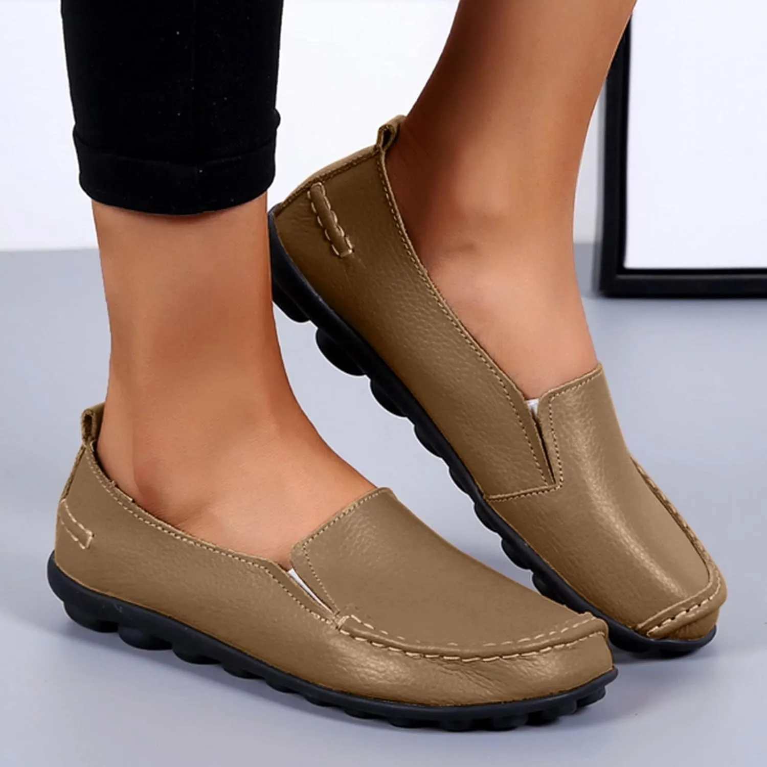 Women's Wide Loafers Slip on Flat Shoes Comfort Penny Loafers with Arch Support Dressy Moccasins Shoes Office Shoes